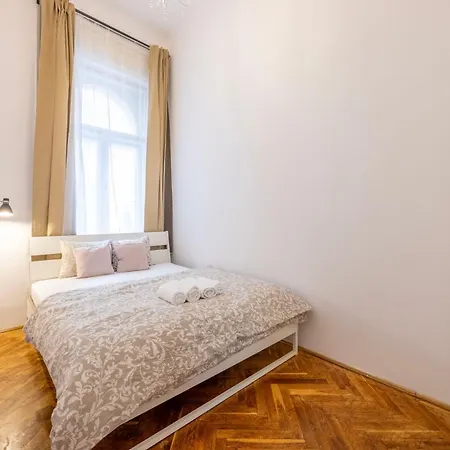 Grand 5 Bedroom By True Estate Lejlighed Budapest