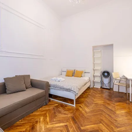 Lejlighed Grand 5 Bedroom By True Estate *